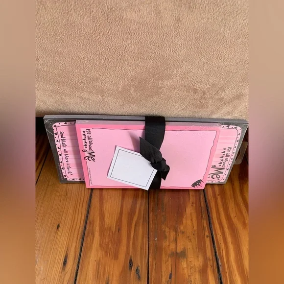 New! ‘It’s All About Me’Magnetic Note Pad bundle
3 for $15 with 💕 - Picture 6 of 7